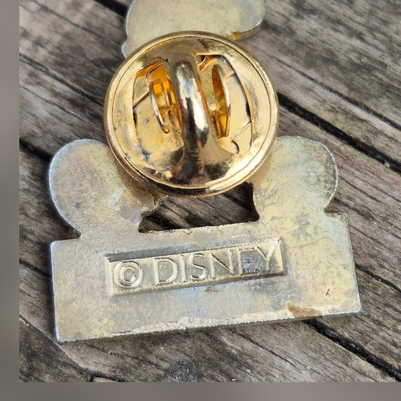 Mickey Mouse Enamel Pin - Picture 8 of 16